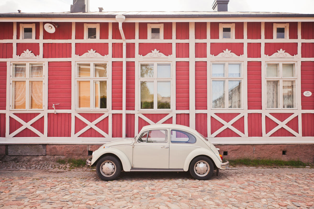 Coloridas casas de madera en el casco antiguo de Rauma, declarado Patrimonio de la Humanidad de la UNESCO. - Jussi Hellsten