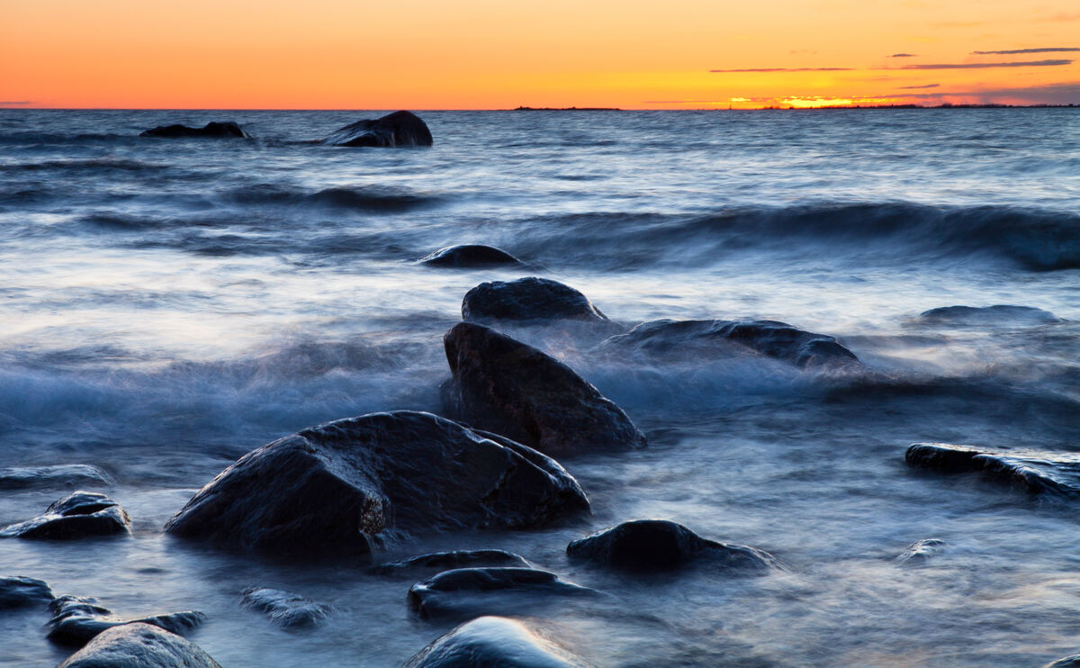 Encantadoras casas flotantes antiguas en el archipiélago de Kvarken (Vaasa). - Ann-Britt Bada